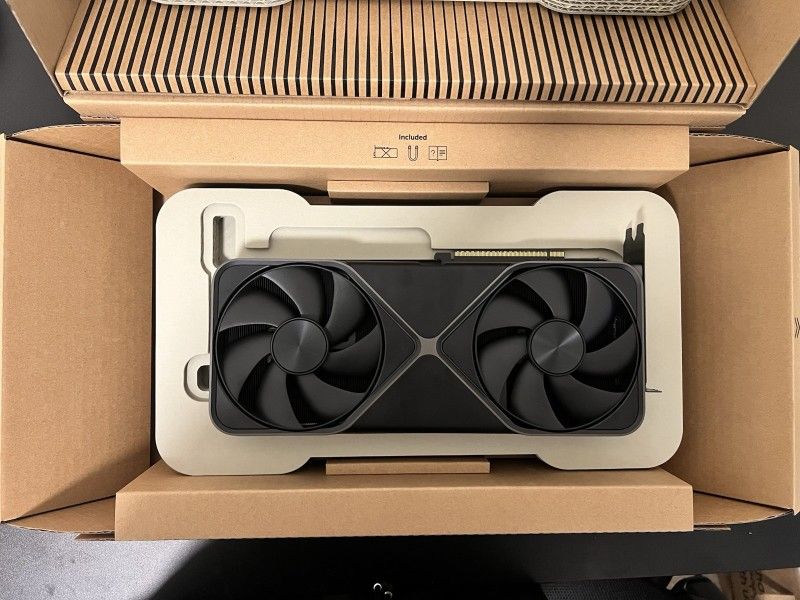 NVIDIA GeForce RTX 5090 FE Founders Edition