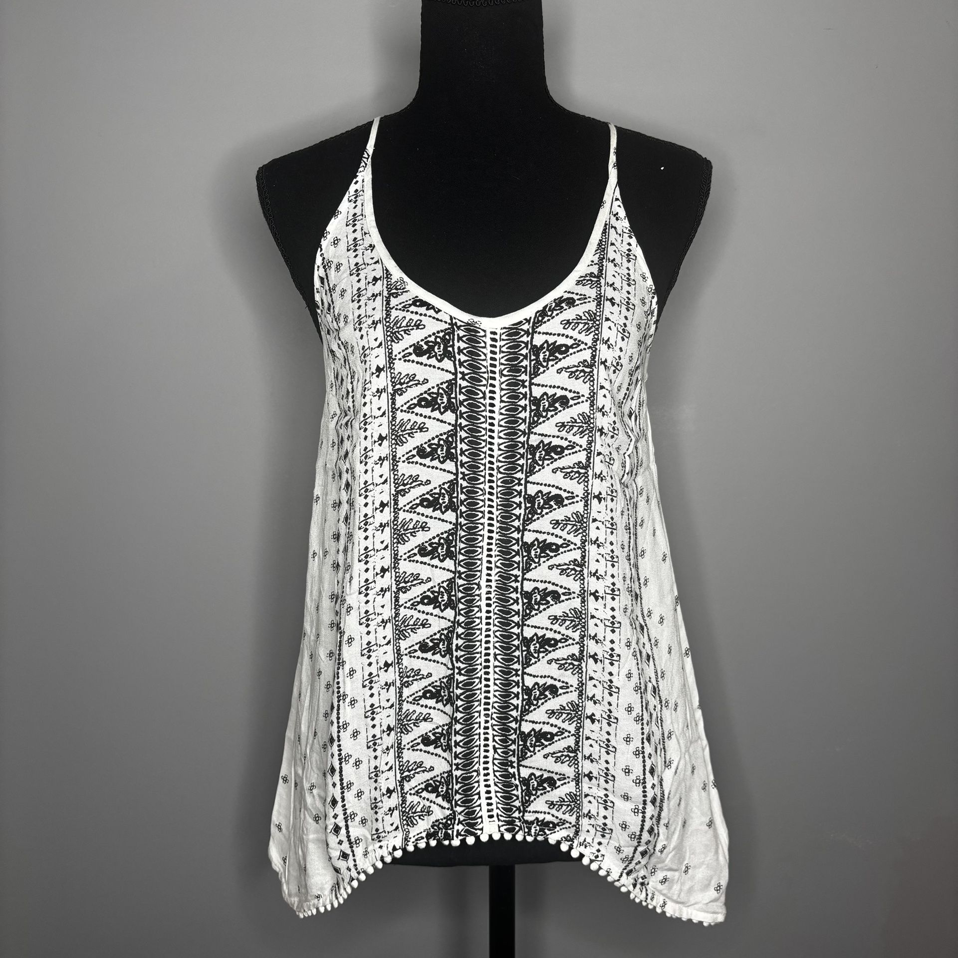 Ecotè small white and black flow top open back v-neck tunic