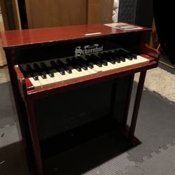Schoenhut 25-Key Wooden Toy Piano – Classic Mahogany Finish. Bench not included.