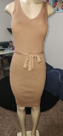 Ribbed Knit Bodycon Midi Dress with Belt