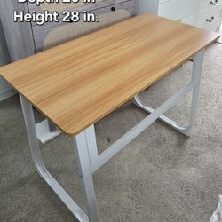 Nice Modern Desk Table