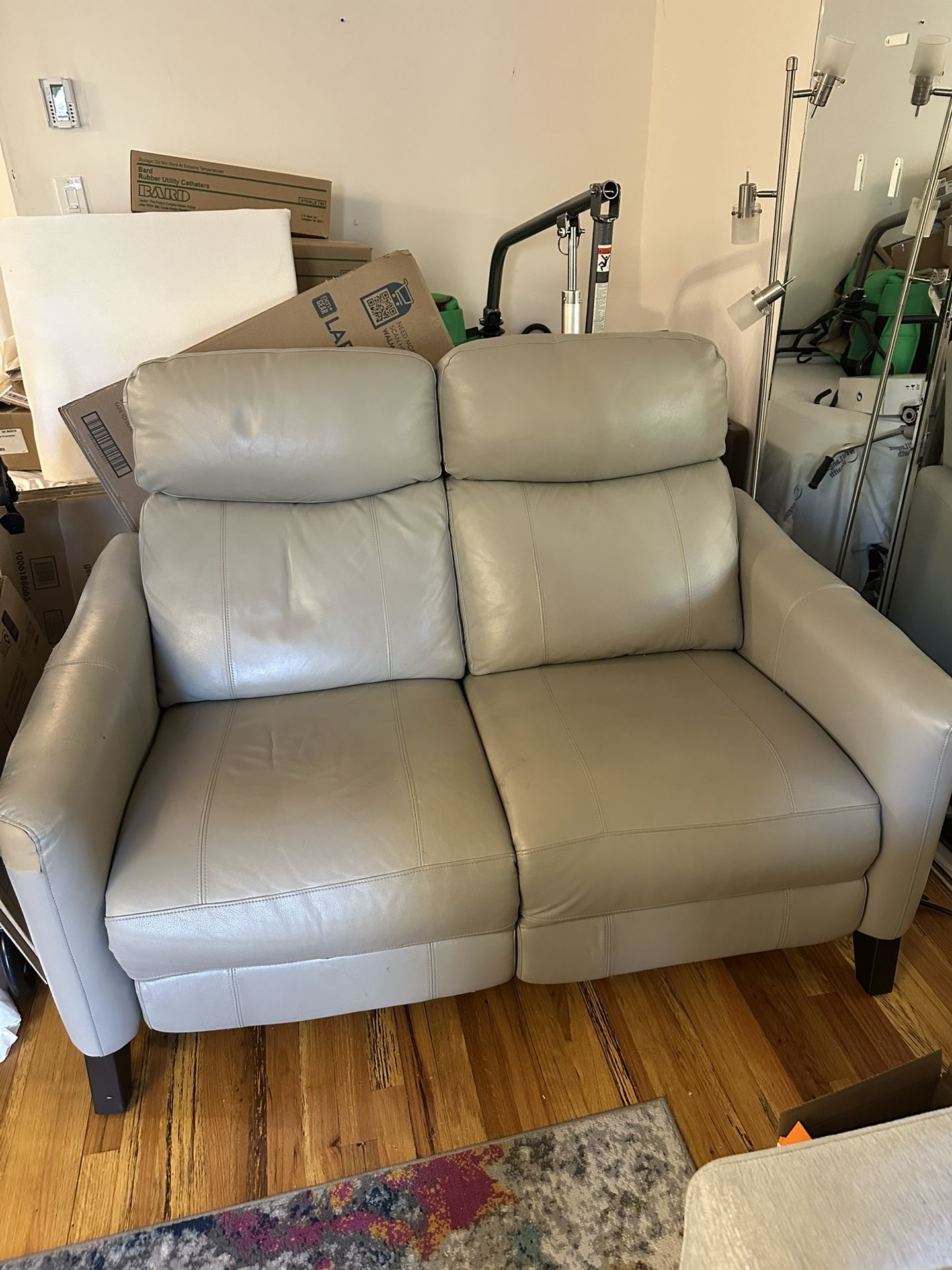Motorized 2 seat recliner