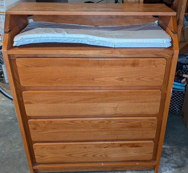 Changing Table /Dresser