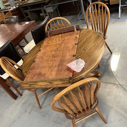 Round wood dining table and chairs set (in store)