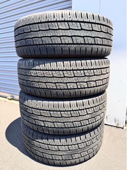 235 55 19 General Grabber HTS all season tires