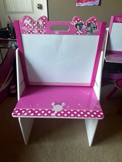 Minnie Mouse And Princesses Girls Table