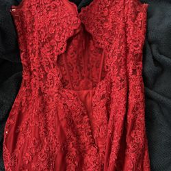red prom dress