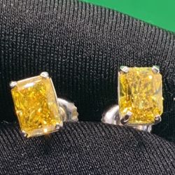 14k white gold Fancy Yellow Diamond Earrings 