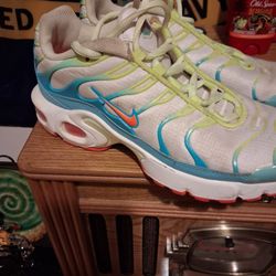 Women Nike Shoes Size 5half Great Shape 