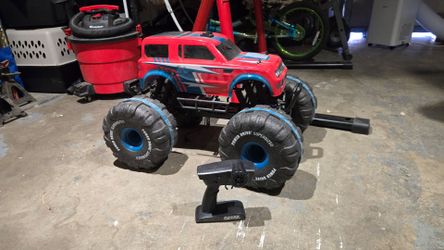 Remote control monster truck