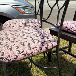 Black Frida Halo Chairs