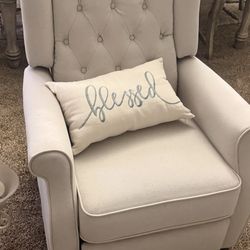 (2) Set Push-back Wingback Recliner