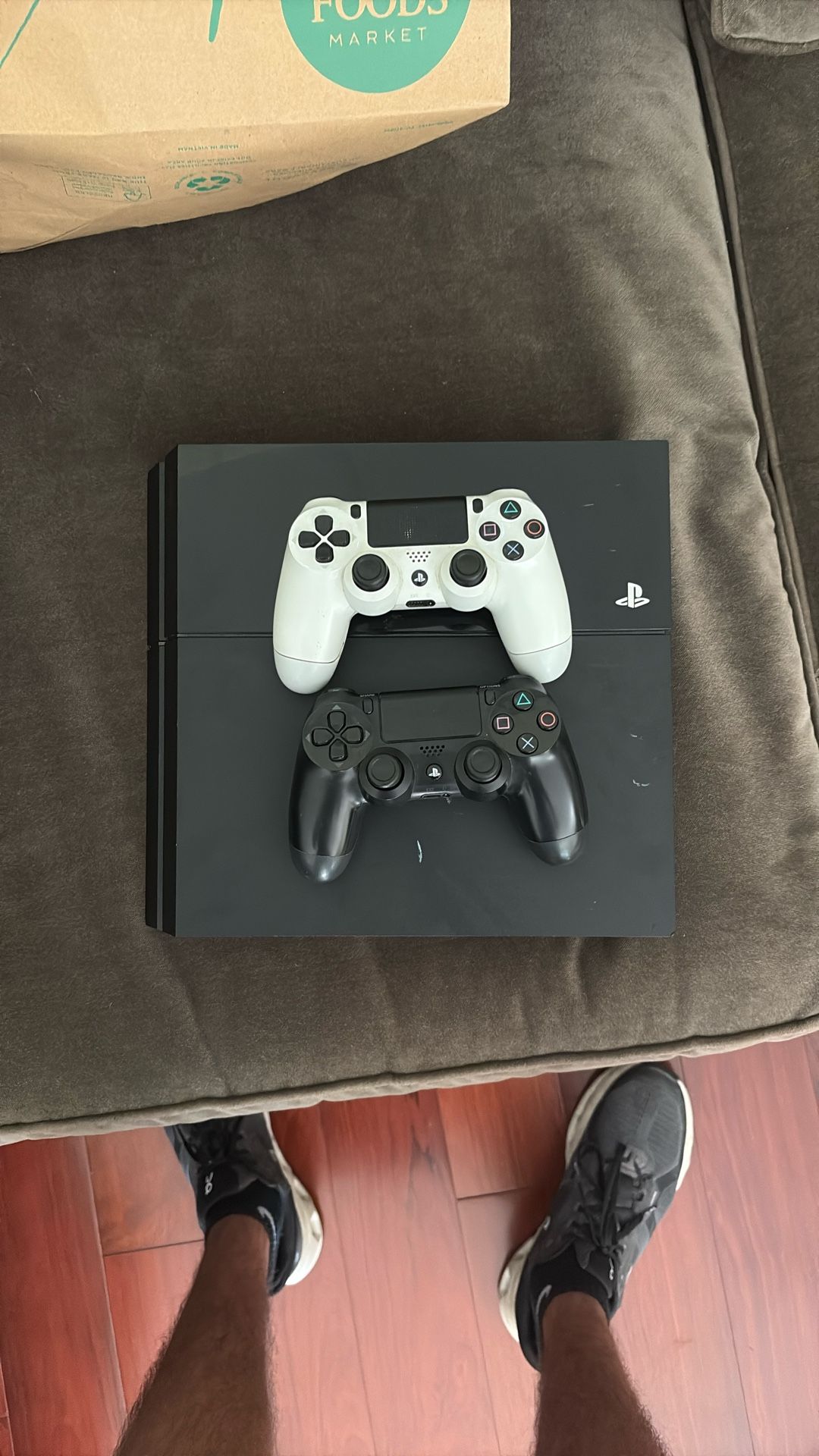 Mint Condition PS4 With 2k21 And 2k22 And Two Controllers 