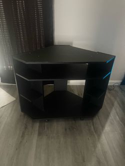 Corner entertainment center