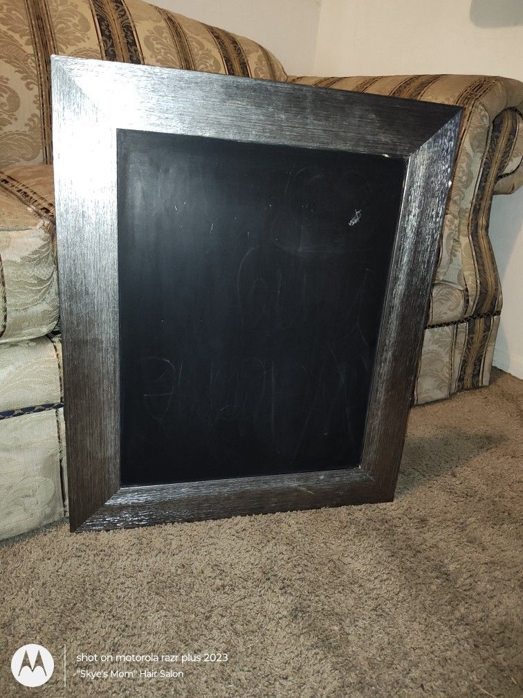 CHIQUE Chalkboard