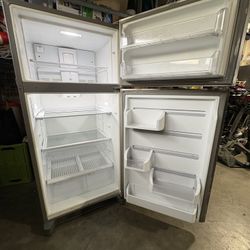 Top Freezer - Bottom Refrigerator- 18 Cu.Ft (Stainless Steel)