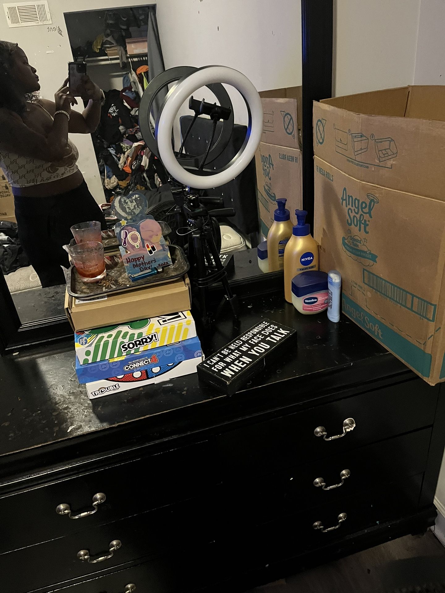 Dresser 