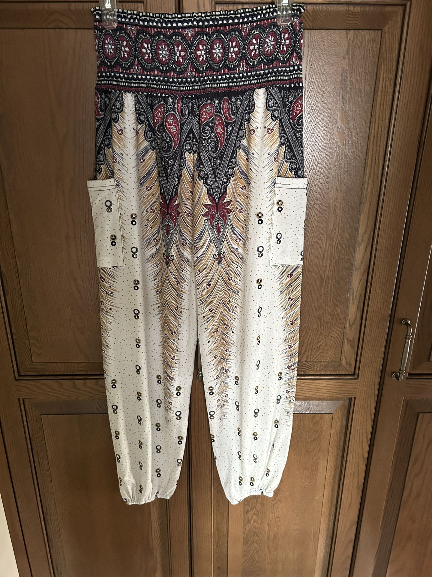 Women’s Pretty Ankle Slacks