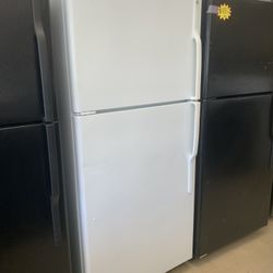 GE 30” Top Freezer Fridge Working Perfectly 4 Months Warranty 
