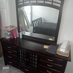Dresser And Mirror 