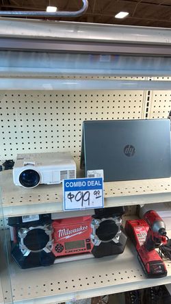 HP Laptop with vankyo projector