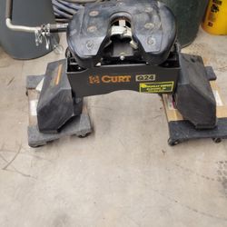 Curt 5th Wheel Hitch