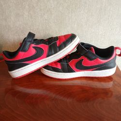 Nike Court Borough Shoes Sneakers red black size 2Y 