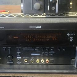 YAMAHA RX-V1700 Natural Sound AV Receiver - Works Perfect.  ( No Remote )