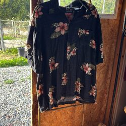 MENS VINTAGE LOOKING FLORAL BUTTONUP