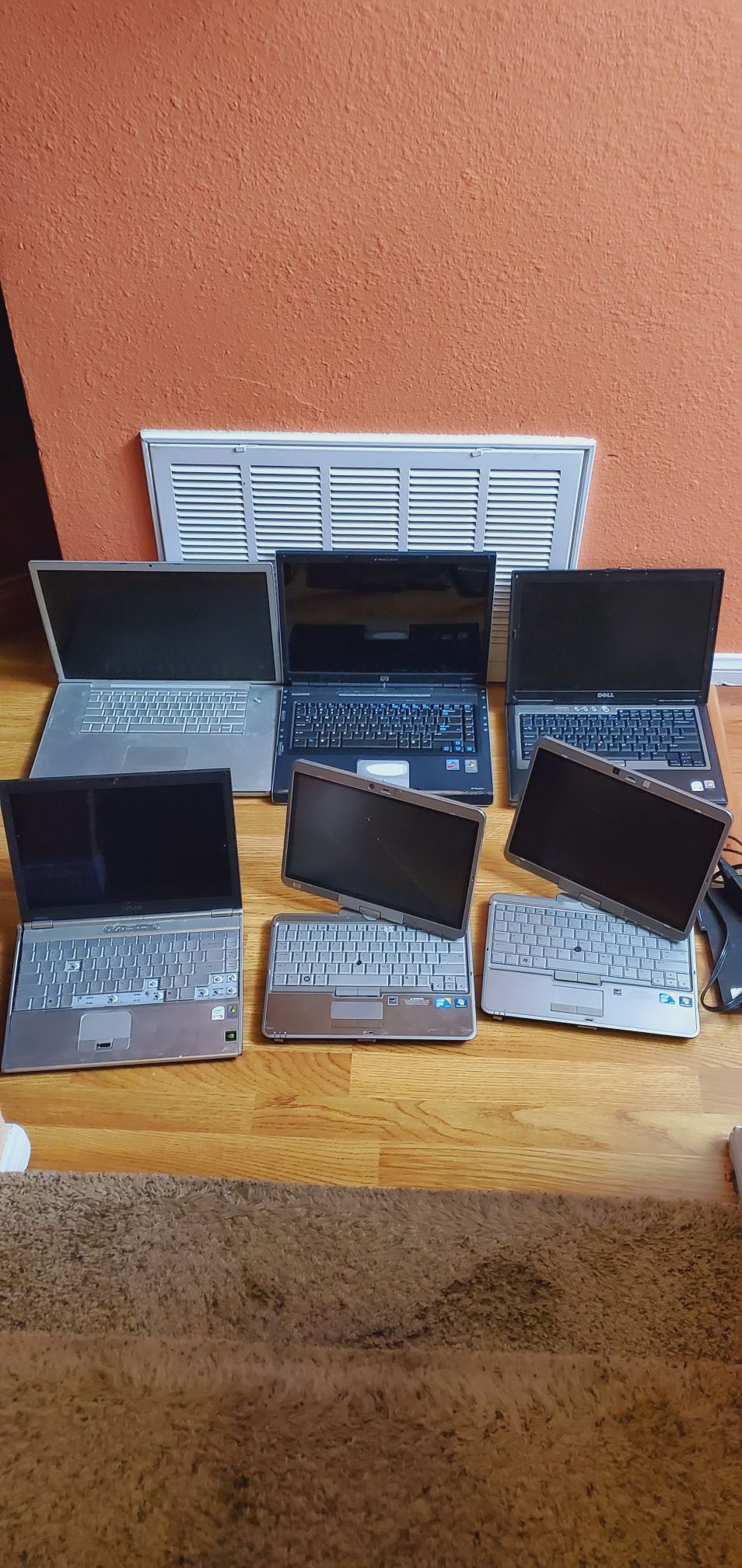 Lot of laptops for parts or scrap