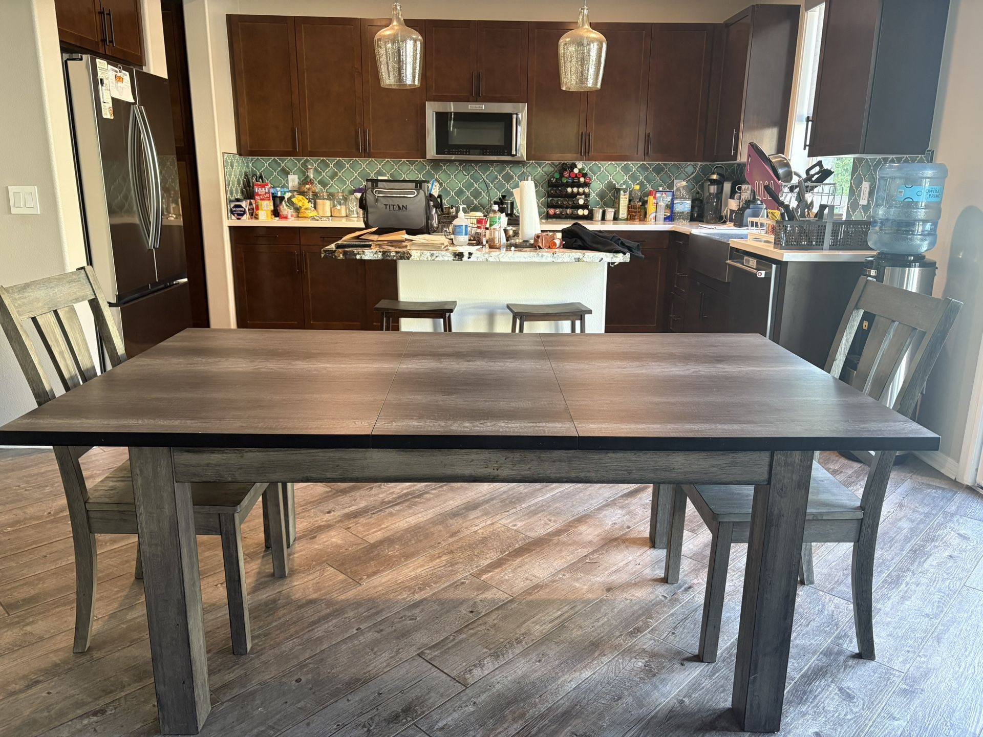Dining Table & Chairs 
