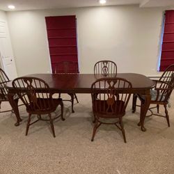 E.R Buck Solid Maple Dining Room Set