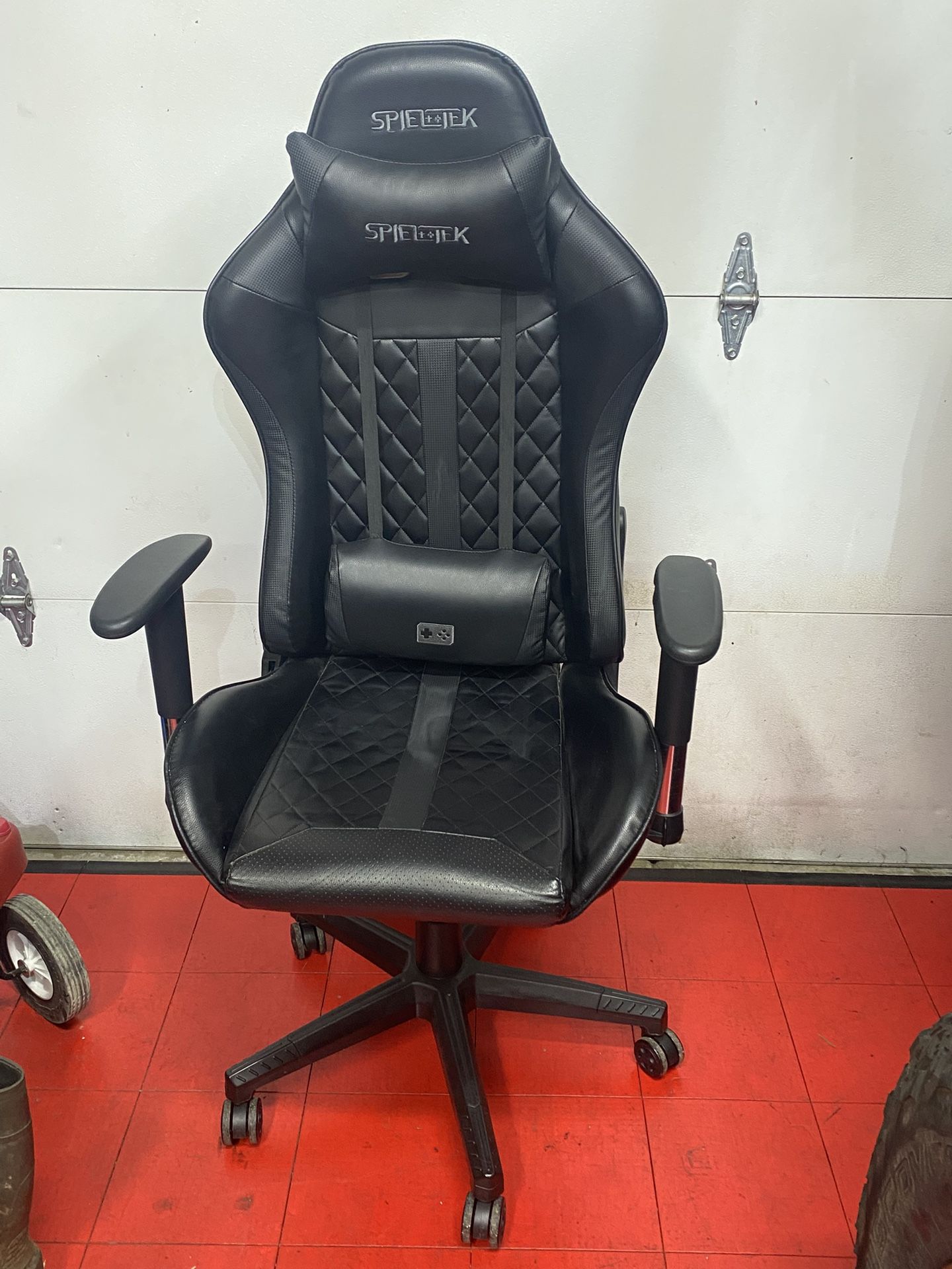 Spieltek Gaming Chair