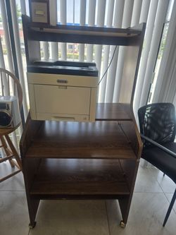 Mueble con impresora $50