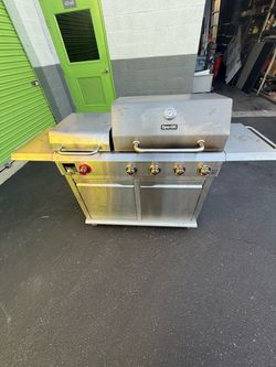 BBQ Propane or Gas 4-Burner Propane Gas Grill in Stainless Steel with Griddle