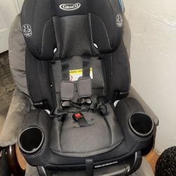 Graco 4-in-1 Car Seat 