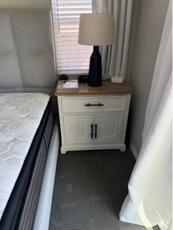 Nightstand (2)