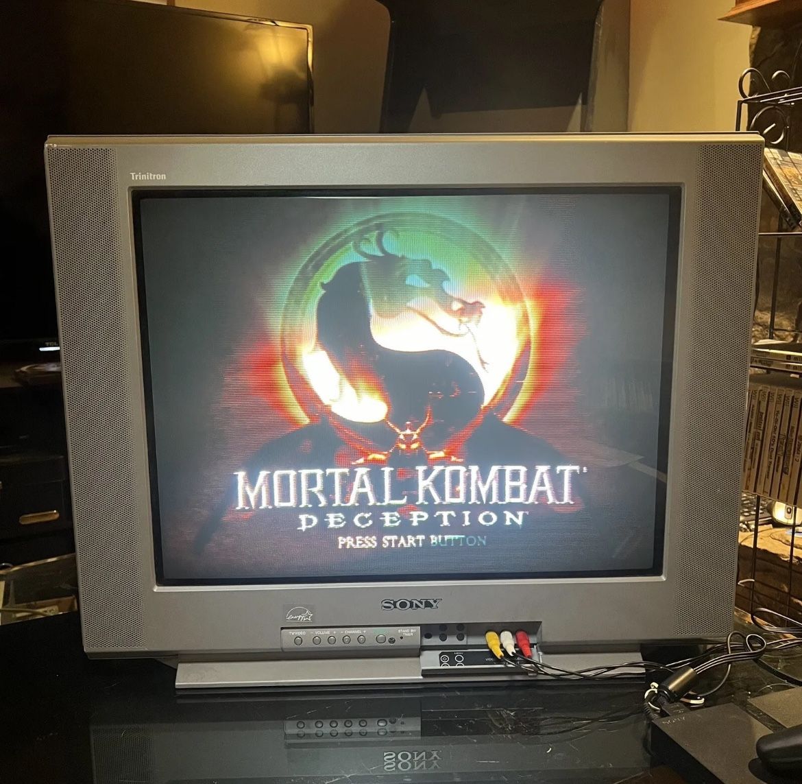 Sony Trinitron CRT TV 24” Retro Gaming VTG Television KV-24FV12 w/ S-Video