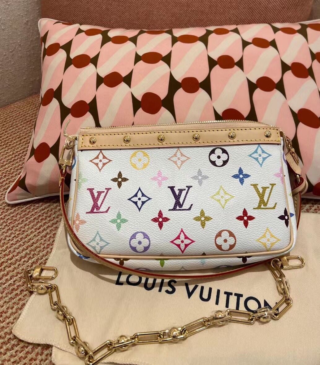New 𝐋𝐕 𝐥𝐨𝐮𝐢𝐬 𝐯𝐮𝐢𝐭𝐭𝐨𝐧 Bag