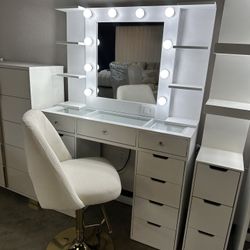 Vanity Mirror Set With Table & Shelves