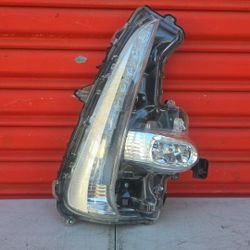 Toyota Prius Prime Right Side LED Turn Signal Ligth 2017-2022