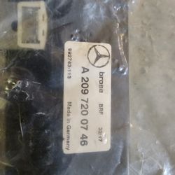 Mercedes W209 Coupe Left Front Window Regulator, Genuine Mercedes Brand New