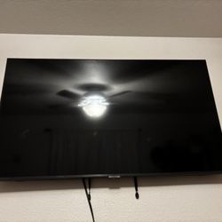 43” Samsung Smart Tv with Wall Mount