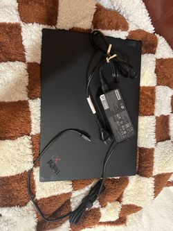 Lenovo ThinkPad X1 Carbon Gen 11 | i7-1365U | 32GB |512GB SSD | Touchscreen | Premier Warranty | Win 11 Pro