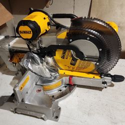 12" Double Bevel Compound Sliding Miter Saw
