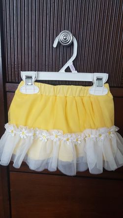 Brand new Super cutie Blossom yellow/ white set