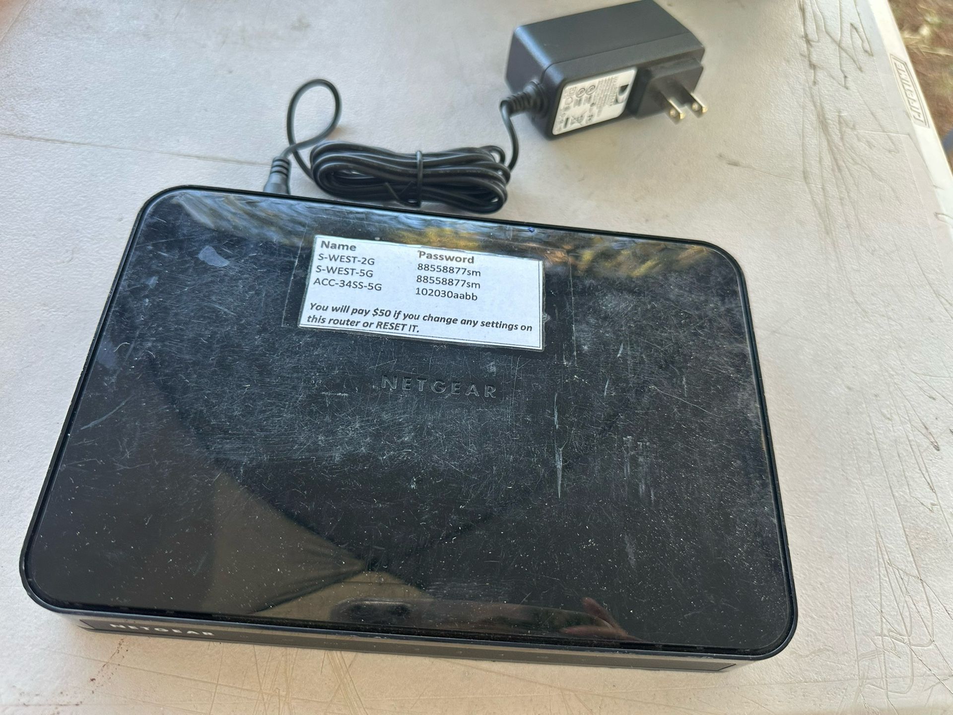 NETGEAR MODERN INTERNET - Used 30$ Good Condition
