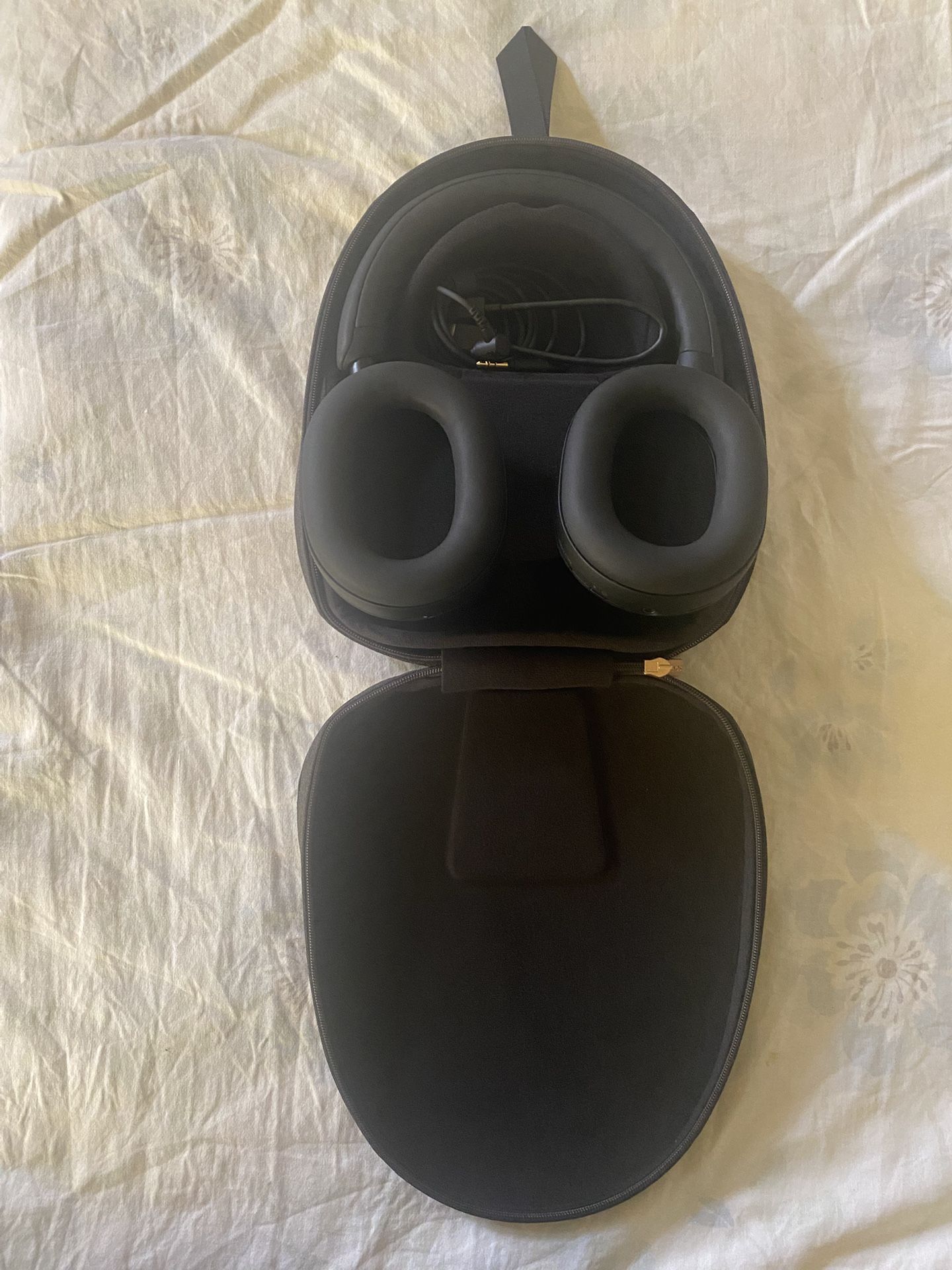 Sony WH-1000XM5 Wireless Noise Cancelation Headphones