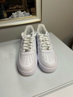Nike Air Force 1 Triple White Size 8.5