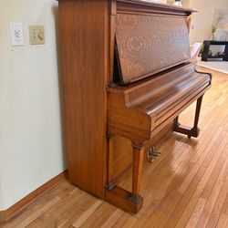 VINTAGE IRVING CHICAGO PIANO